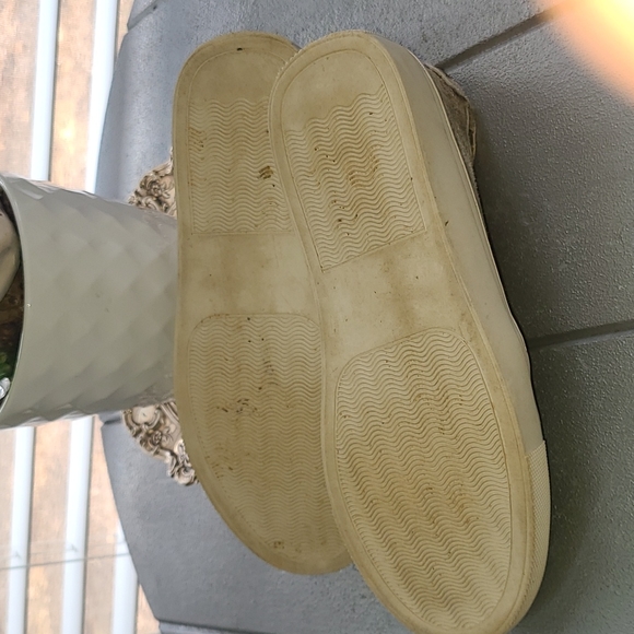 Boutique by Corkys slip on sneakers size 6 - Picture 5 of 7